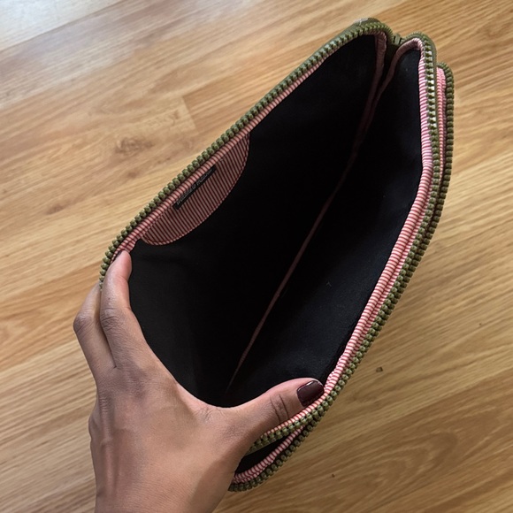 Herschel 16” Laptop Bag ✨ - Picture 4 of 11